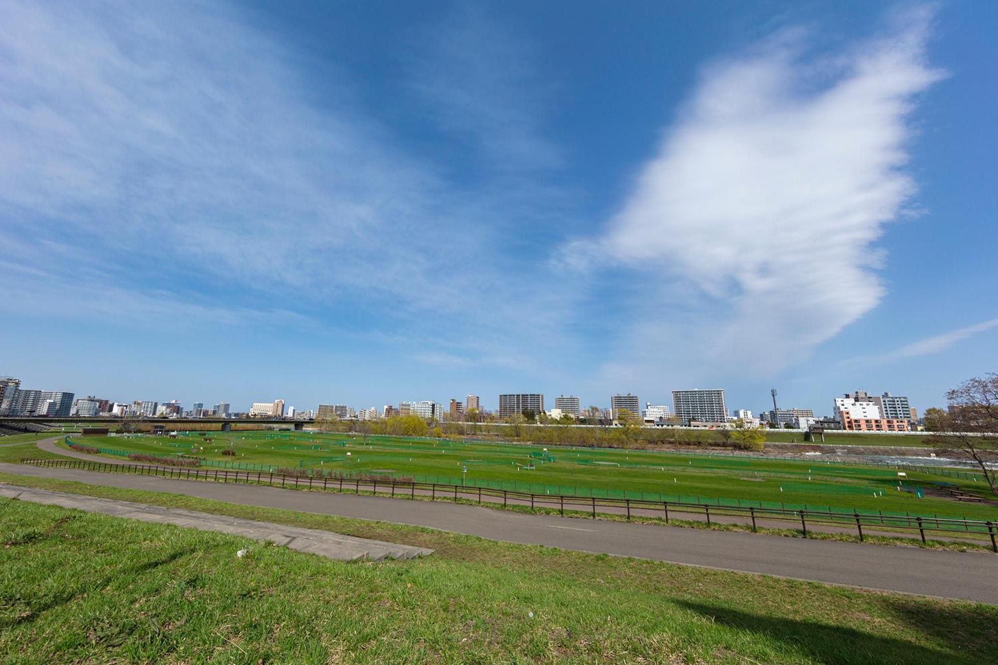 Inove札幌中島公園 旧プレサント南8西1 Appartement